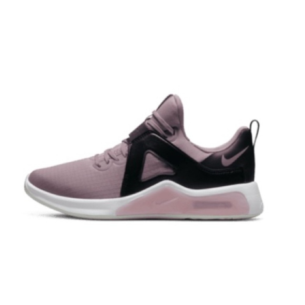Nike AirMax Bella TR5 Women’s Sneakers